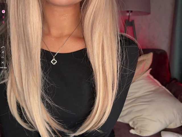 PinkFoxya's BongaCams show and profile