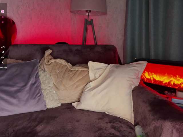 PinkFoxya's BongaCams show and profile