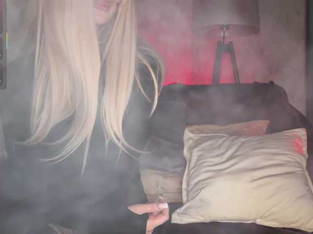 PinkFoxya's BongaCams show and profile