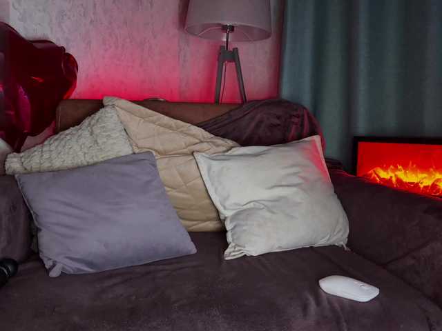 PinkFoxya's BongaCams show and profile