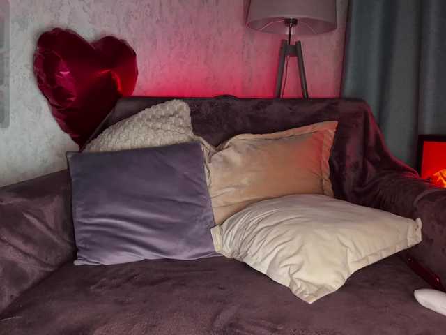 PinkFoxya's BongaCams show and profile