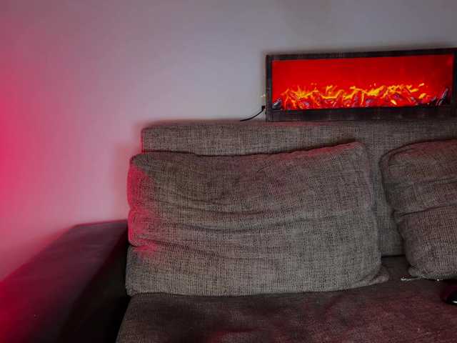 PinkFoxya Live Webcam on BongaCams