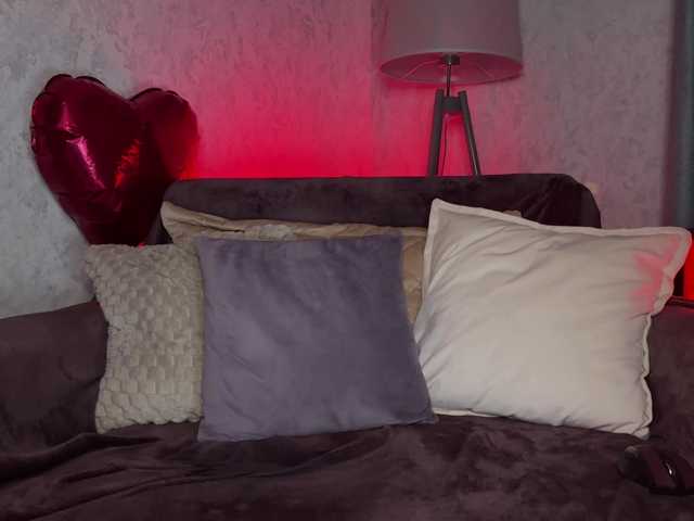 PinkFoxya's BongaCams show and profile