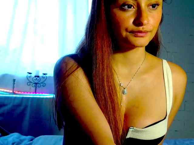 Ambarsweetie Live Webcam on BongaCams