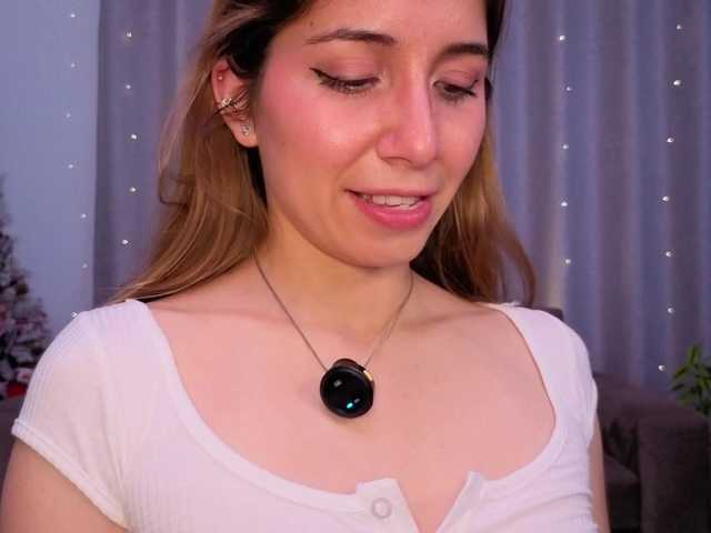 LittleSammy's BongaCams show and profile