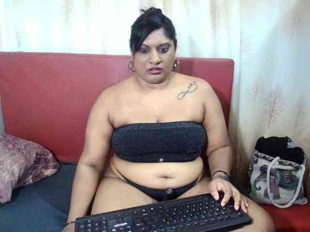 IndianChantal webcam