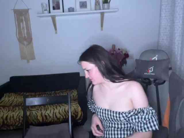 Love2loveKiss webcam