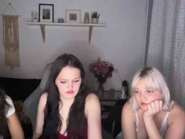 Love2loveKiss webcam