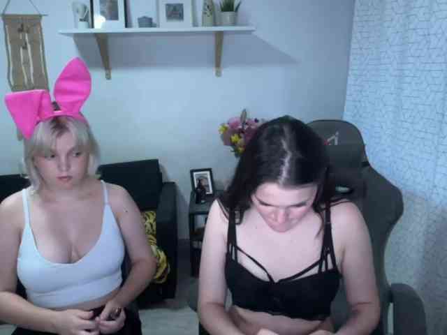 Love2loveKiss webcam