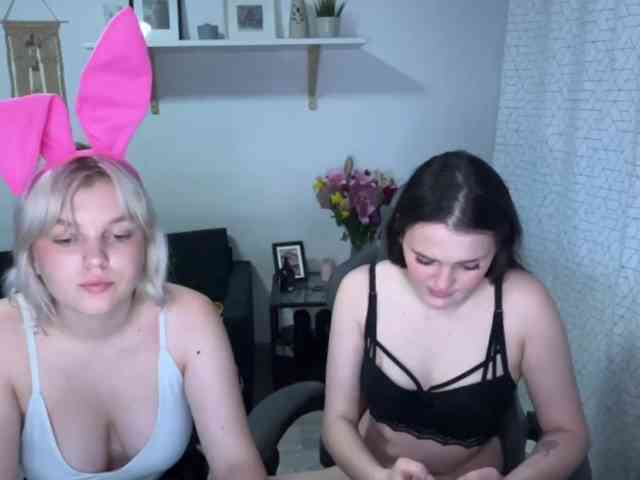 Love2loveKiss webcam