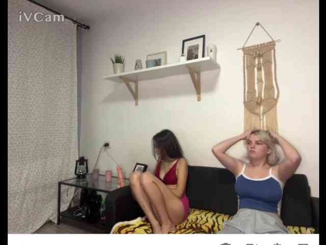 Love2loveKiss webcam