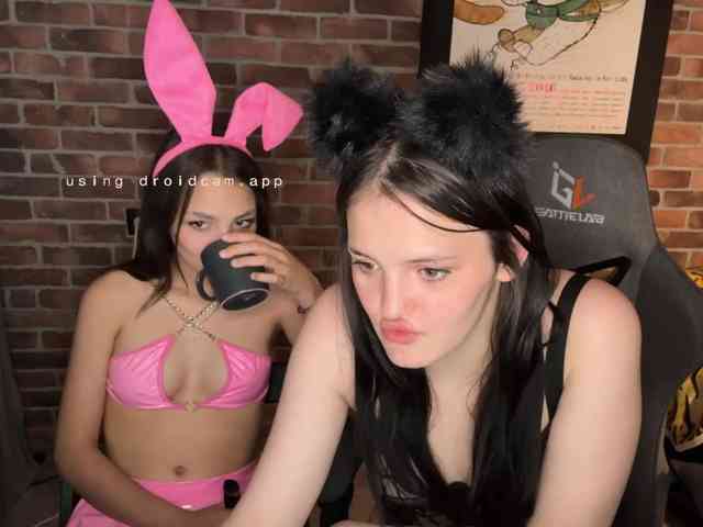 Love2loveKiss webcam