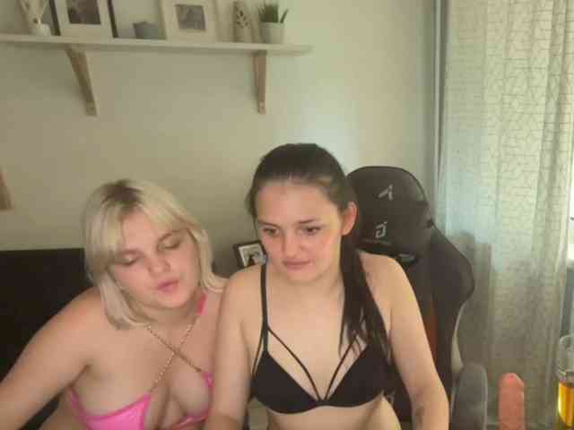 web cam striptease Love2loveKiss