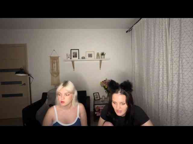 Love2loveKiss webcam