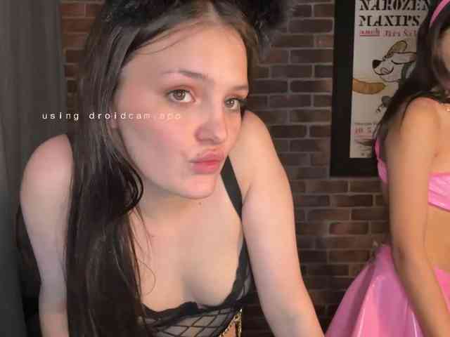 Love2loveKiss webcam