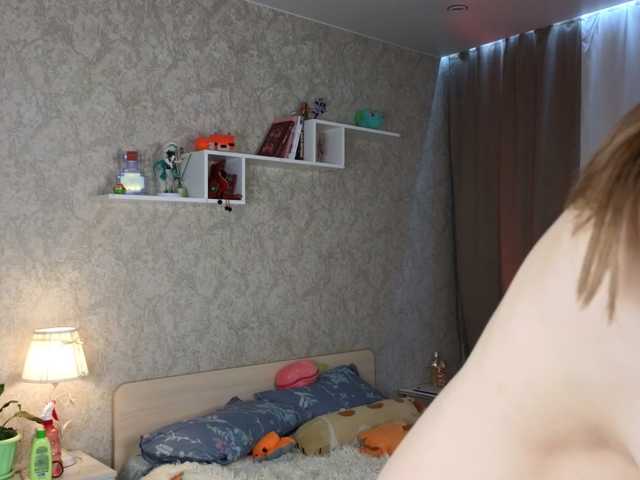 AnnyiBlue's BongaCams show and profile