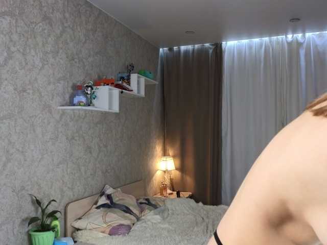 AnnyiBlue's BongaCams show and profile