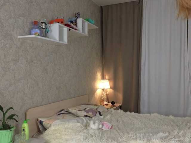 AnnyiBlue's BongaCams show and profile