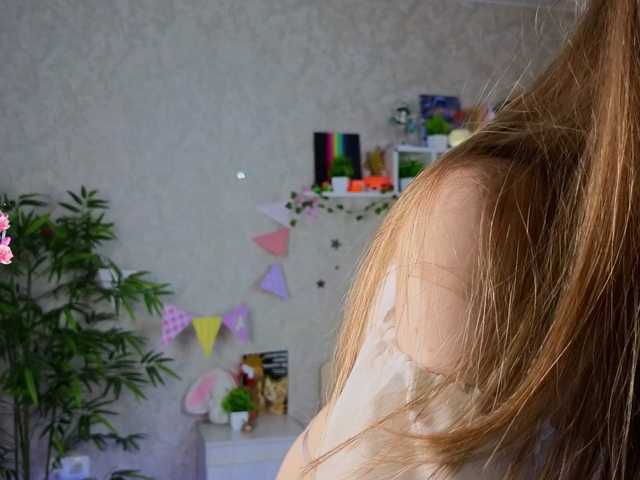 AnnyiBlue's BongaCams show and profile