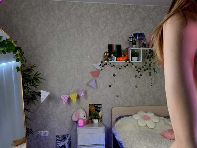 AnnyiBlue's BongaCams show and profile