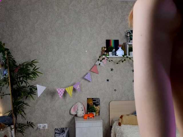 AnnyiBlue's BongaCams show and profile