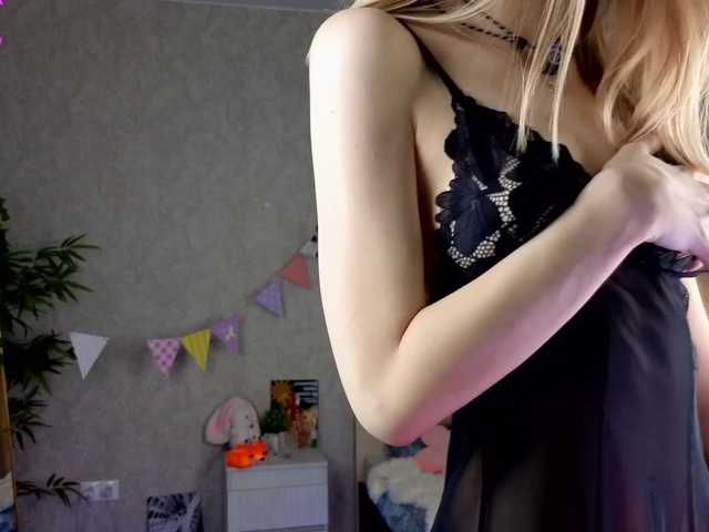 AnnyiBlue's BongaCams show and profile