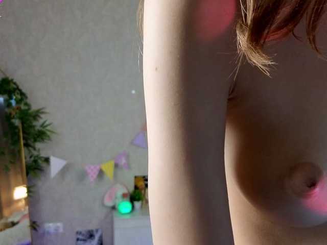 AnnyiBlue's BongaCams show and profile