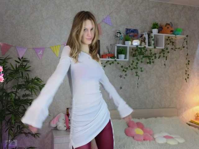 AnnyiBlue's BongaCams show and profile