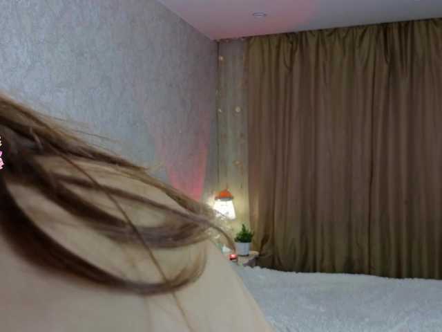 AnnyiBlue's BongaCams show and profile