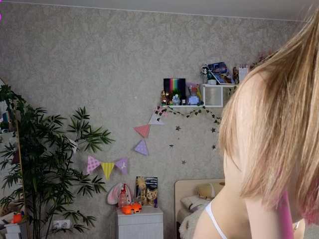 AnnyiBlue's BongaCams show and profile