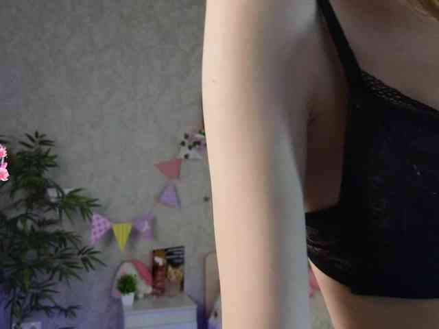 AnnyiBlue webcam