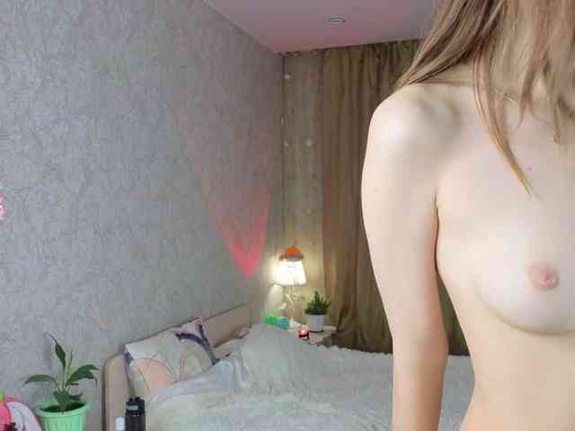 AnnyiBlue Live Webcam on BongaCams