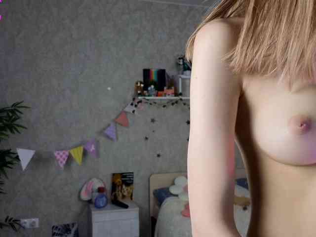 AnnyiBlue Live Webcam on BongaCams