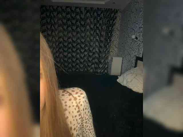 theadebuenoo webcam