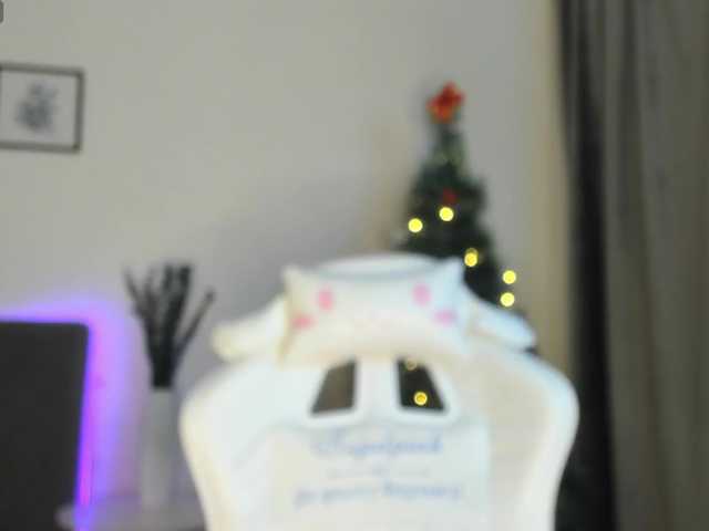 elliediaz's BongaCams show and profile