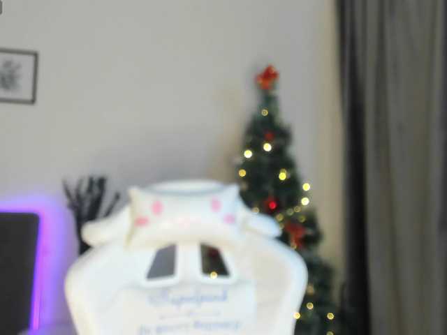 elliediaz's BongaCams show and profile