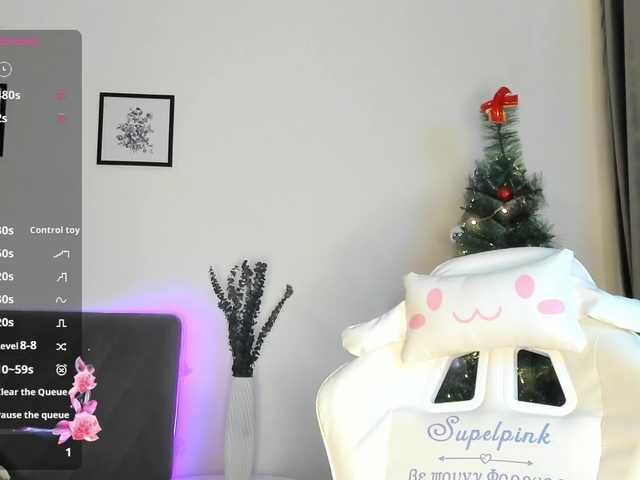 elliediaz's BongaCams show and profile