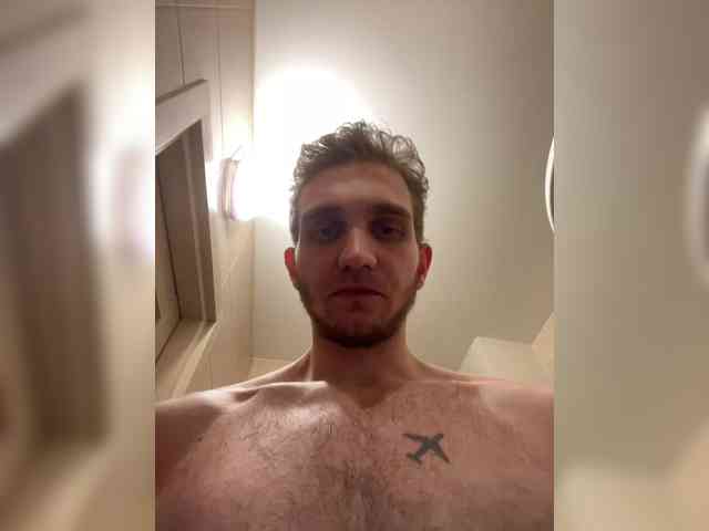 Mikebad Live Webcam on BongaCams