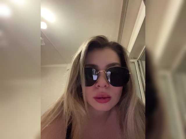  alinalessss chat room