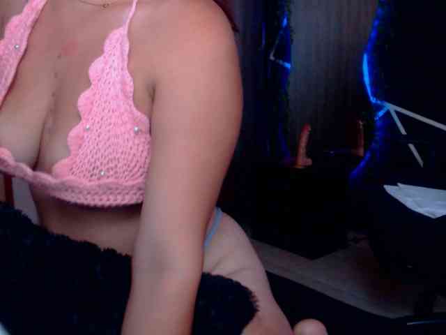 KAROLCAM Live Webcam on BongaCams