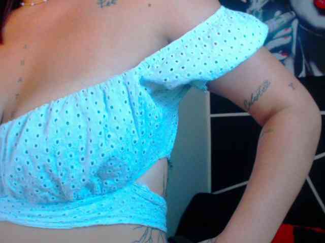 KAROLCAM Live Webcam on BongaCams