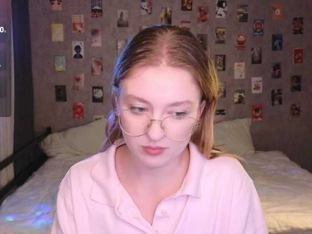  NicoleEniston chat room