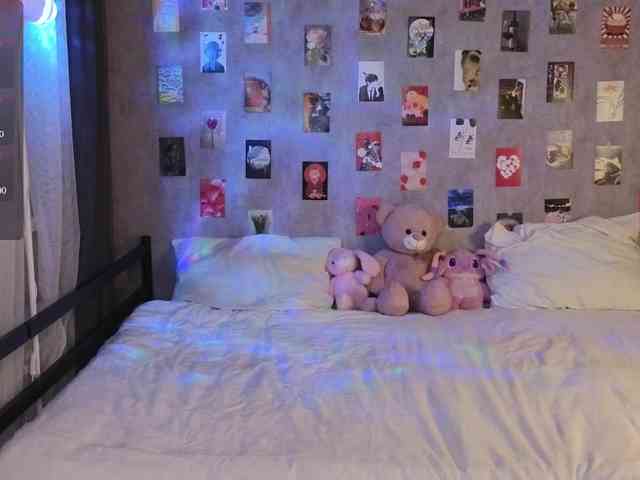NicoleEniston webcam