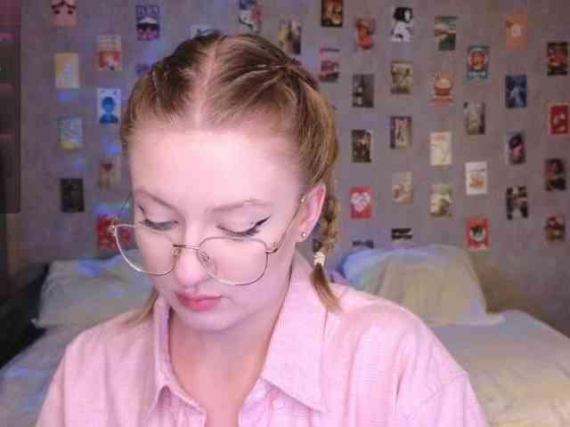 NicoleEniston webcam