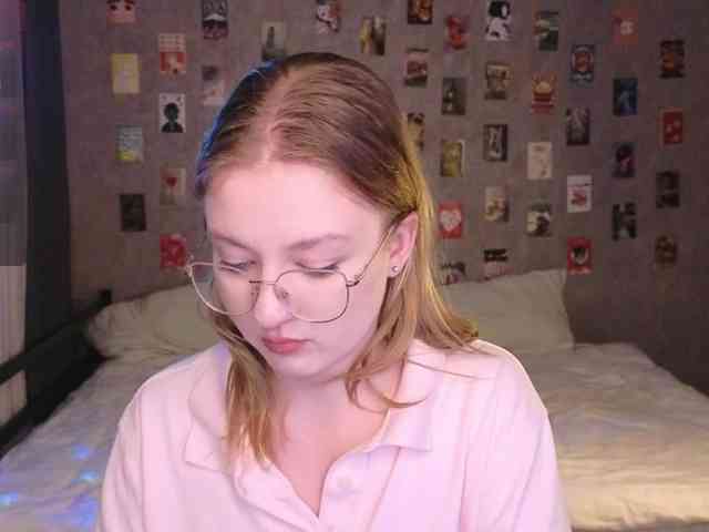 NicoleEniston webcam