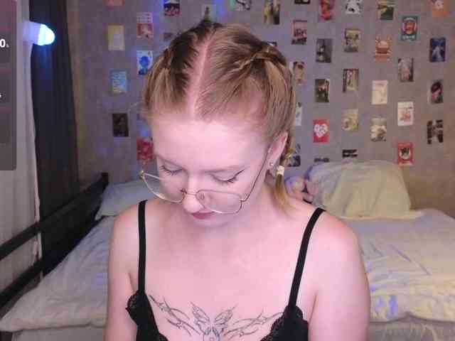 NicoleEniston webcam