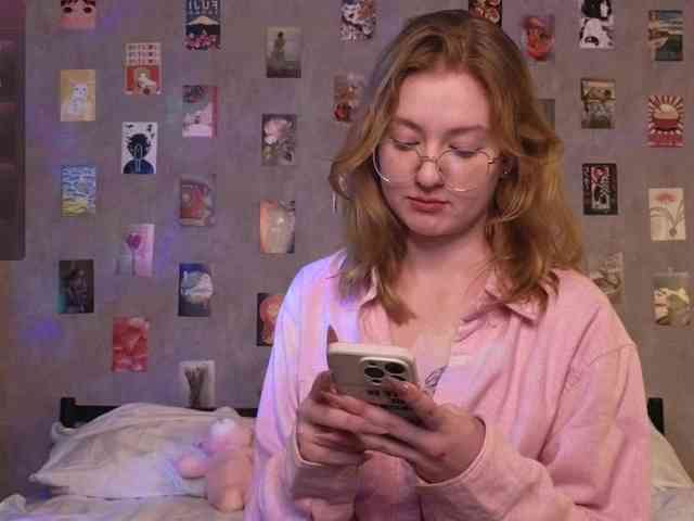 NicoleEniston webcam