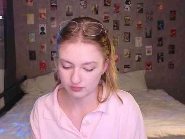 NicoleEniston webcam