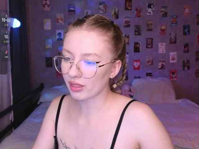 NicoleEniston webcam