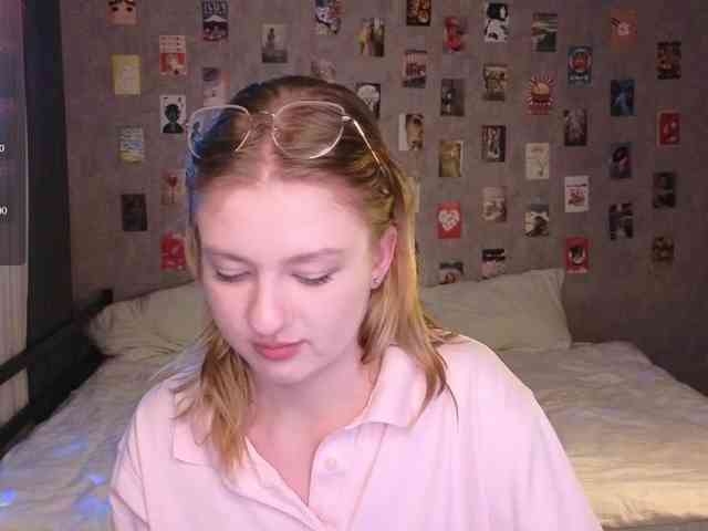 NicoleEniston webcam